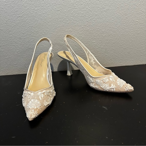 Betsey Johnson White Beaded Mesh Pointed Toe High Heels - Picture 1 of 16
